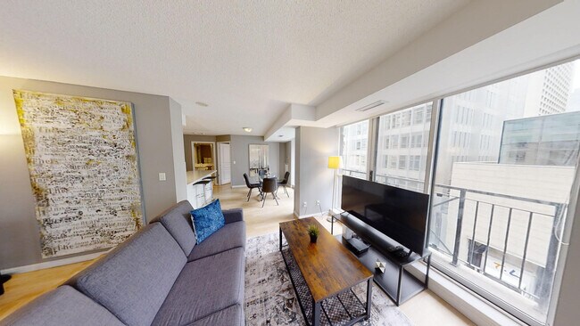 1104-140 Simcoe St