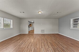 25 2nd Ave N in Texas City, TX - Building Photo - Building Photo