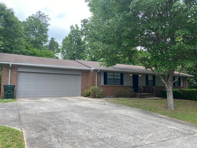 1700 Sharon Ln in Jasper, AL - Building Photo - Building Photo