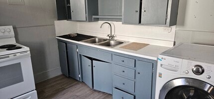 277-277 Bd Broadway in Grand-Sault, NB - Building Photo - Building Photo