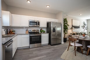 Dawson Creek Apartments in Sevierville, TN - Building Photo