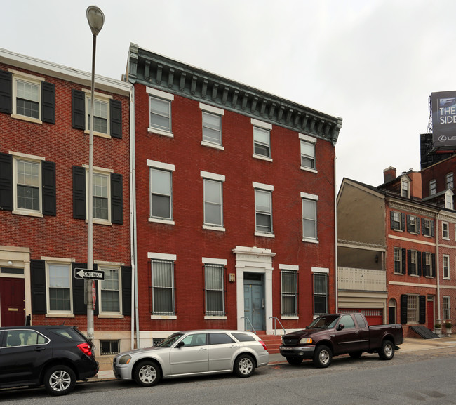 427 Vine Street in Philadelphia, PA - Building Photo - Building Photo