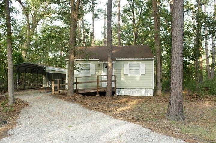 284 Jackie Ln in Trinity, TX - Building Photo