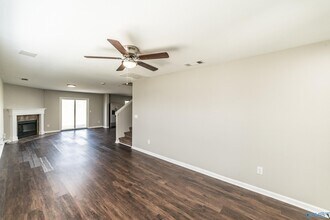 217 Whitestone Dr NE in Huntsville, AL - Building Photo - Building Photo