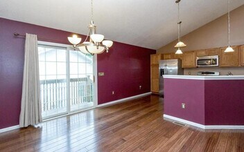 4003 Marigold Dr in Ames, IA - Foto de edificio - Building Photo