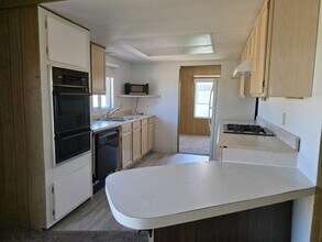 1175 E Ames Ave in Kingman, AZ - Building Photo - Building Photo