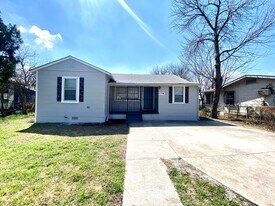 178 Sweetbriar Ave in San Antonio, TX - Building Photo
