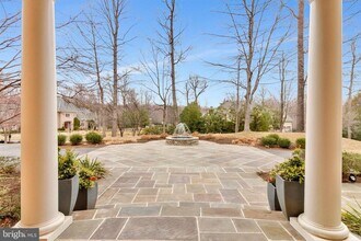 918 Centrillion Dr in McLean, VA - Building Photo - Building Photo