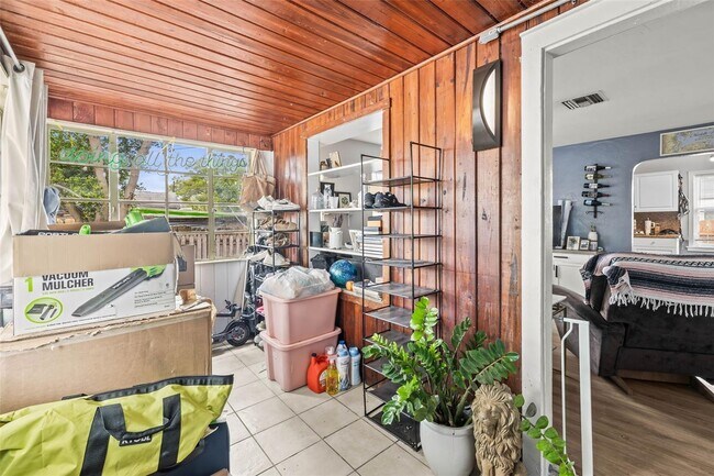 2867 12th Ave N in St. Petersburg, FL - Building Photo - Building Photo