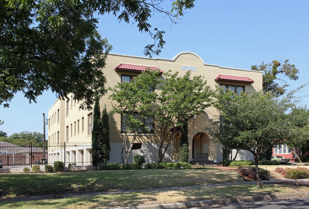 Kings-Court in Dallas, TX - Foto de edificio