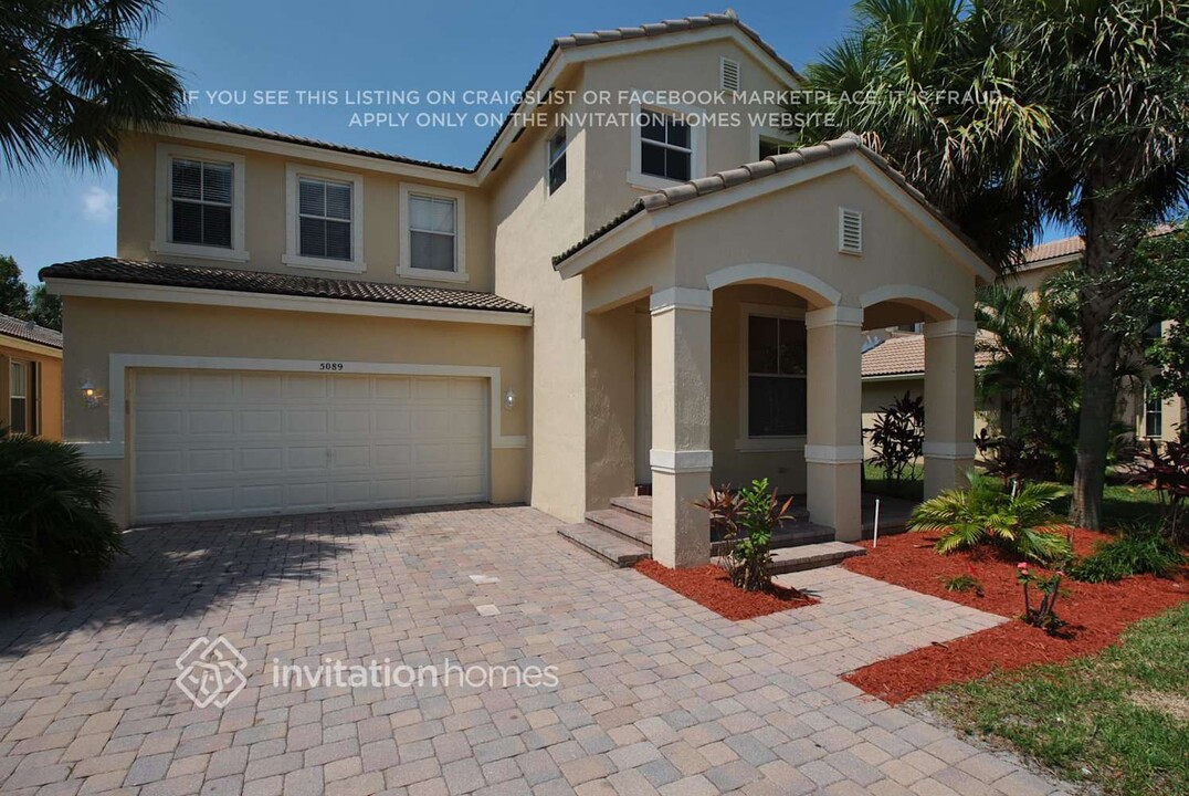 5089 Massy Dr in Greenacres, FL - Building Photo