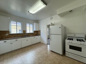 6407 Orange St in Los Angeles, CA - Building Photo - Building Photo