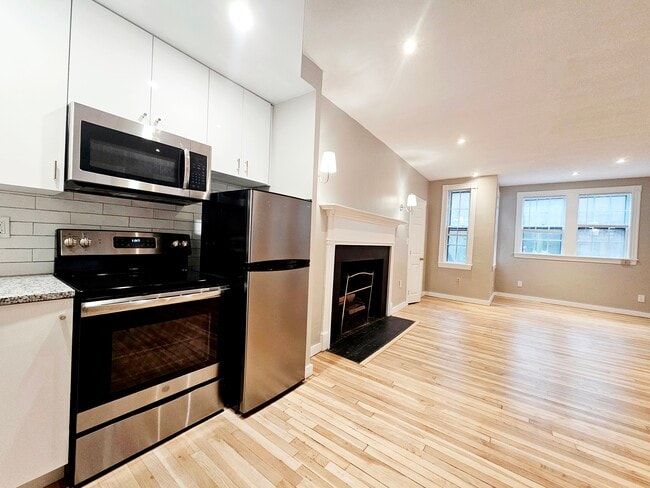 82 Phillips St in Boston, MA - Foto de edificio - Building Photo