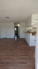 4940 E Owens Ave in Las Vegas, NV - Foto de edificio - Building Photo