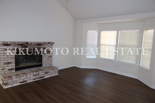 1 Evros River Ct in Sacramento, CA - Building Photo - Building Photo