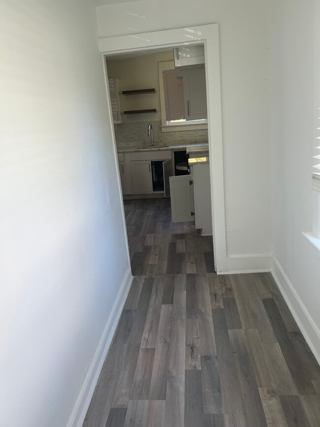 852 A Ave