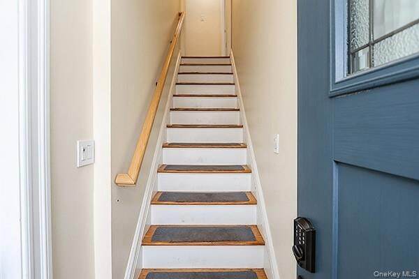 926 2nd Ave, Unit 2nd Floor in Franklin Square, NY - Building Photo - Building Photo