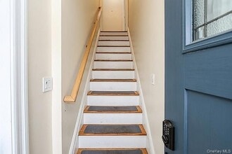 926 2nd Ave, Unit 2nd Floor in Franklin Square, NY - Foto de edificio - Building Photo