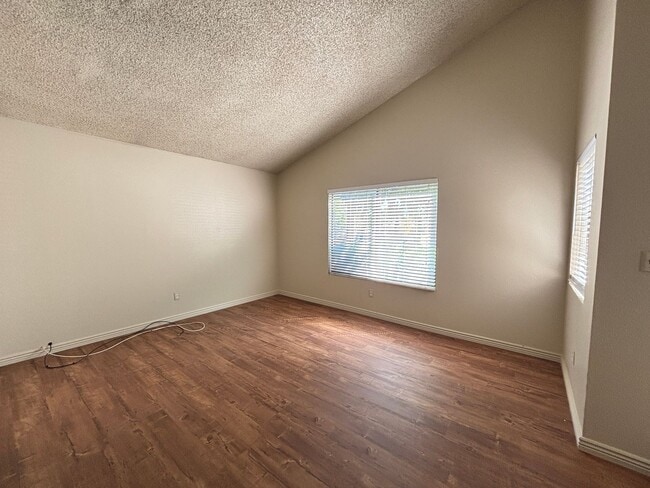 43301 20th St W in Lancaster, CA - Building Photo - Building Photo