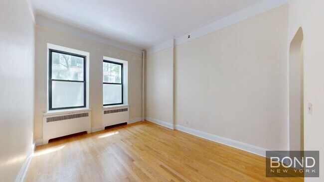 property at 123 E 82nd St