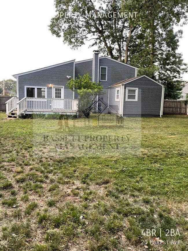 20 Forest Ave in North Haven, CT - Building Photo - Building Photo