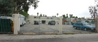 JKP Apartments in Tarzana, CA - Foto de edificio - Building Photo