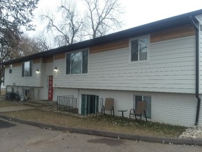 609 N Prairie Ave in Sioux Falls, SD - Building Photo - Building Photo