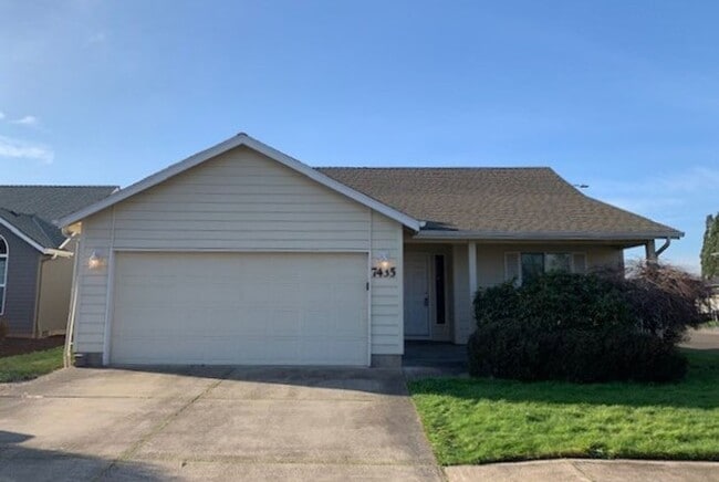 property at 7435 Scott Pl NE