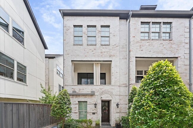 property at 4053 Leeland St