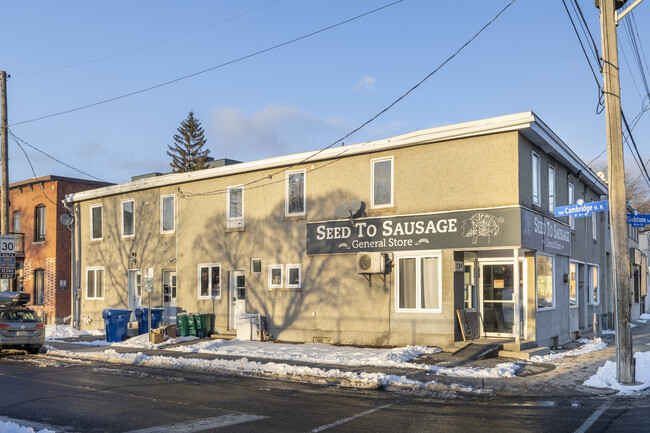 729 Gladstone Av in Ottawa, ON - Building Photo - Primary Photo