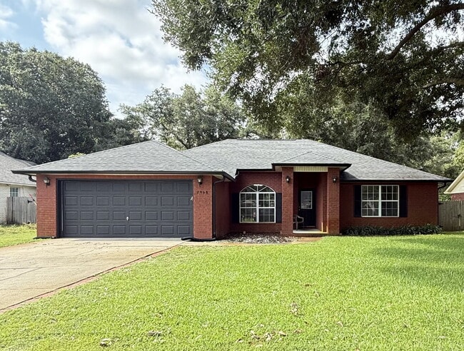 7968 Lola Cir in Navarre, FL - Building Photo - Building Photo