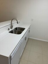 12364 Carmel Country Rd in San Diego, CA - Foto de edificio - Building Photo