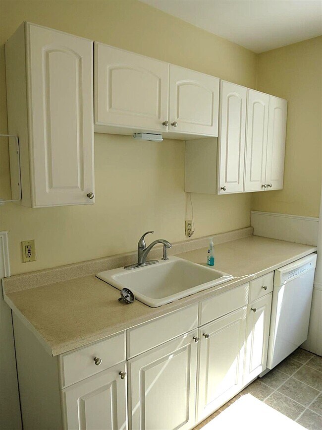 36 Standish St, Unit 3 in Cambridge, MA - Building Photo - Building Photo