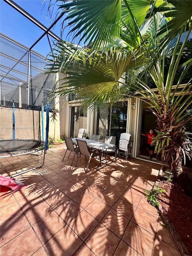 3522 Torremolinos Ave in Doral, FL - Building Photo - Building Photo