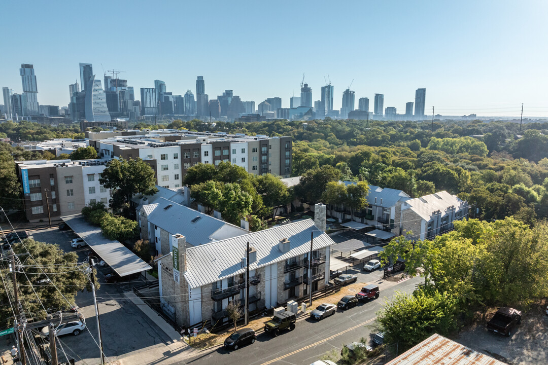 Townhollow Apartments in Austin, TX - Building Photo