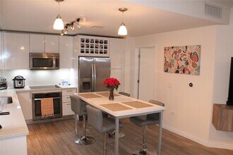 999 SW 1st Ave in Miami, FL - Building Photo - Building Photo