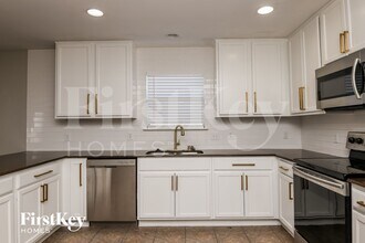 8825 Quarry Ridge Trail in Fort Worth, TX - Building Photo - Building Photo