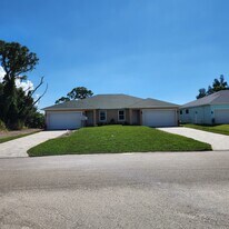 5635 Genesee Pky, Unit 5635 in Bokeelia, FL - Building Photo