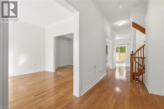 4287 Chasewood Ct in Burlington, ON - Building Photo - Building Photo