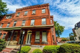 4047 Spruce St in Philadelphia, PA - Building Photo
