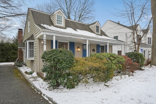 16-21 Split Rock Rd in Fair Lawn, NJ - Building Photo - Building Photo