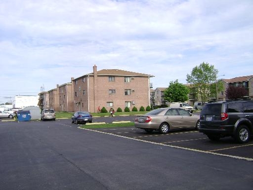 8709 S 78th Ave in Bridgeview, IL - Foto de edificio - Building Photo