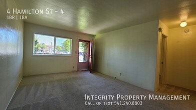 4 Hamilton St-Unit -4 in Medford, OR - Building Photo - Building Photo