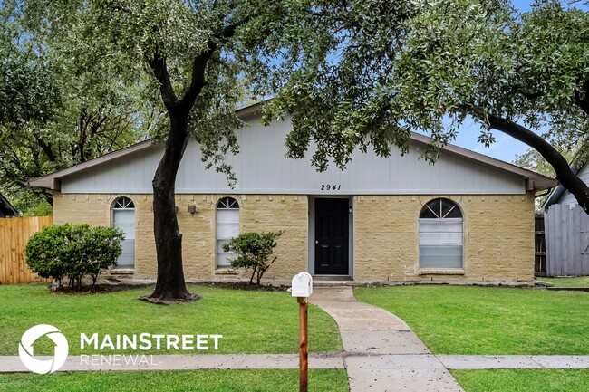 property at 2941 Rolling Hills Dr