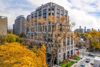 One Forest Hill in Toronto, ON - Building Photo - Building Photo