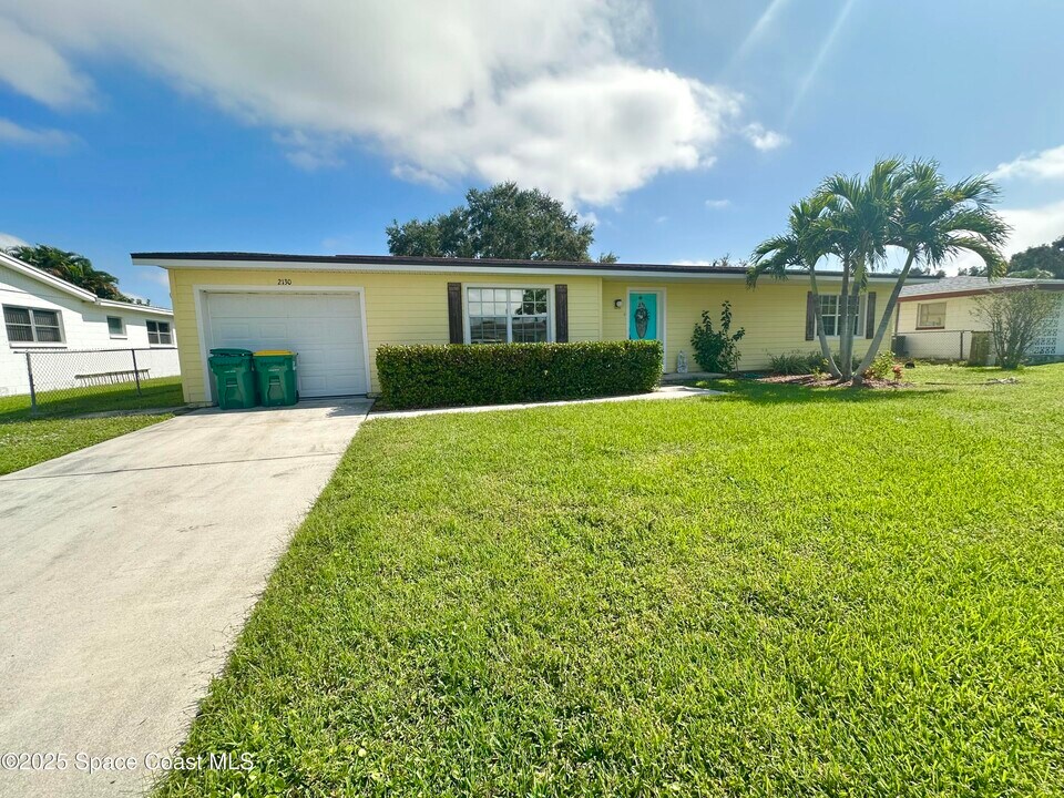 2130 Garnet Ct in Merritt Island, FL - Building Photo