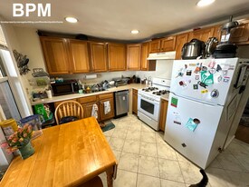 116 White St, Unit 3 in Boston, MA - Building Photo