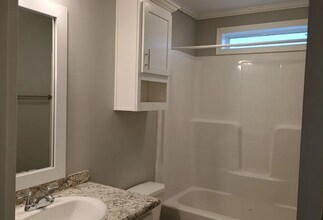 37452 Grain View Ln in Lenox, MI - Foto de edificio - Building Photo