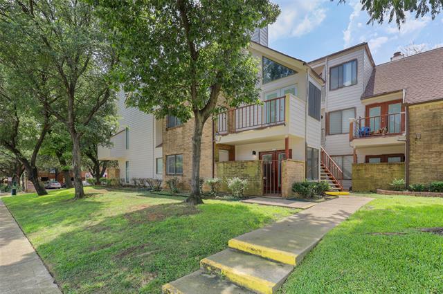 2312 Balsam Dr in Arlington, TX - Building Photo