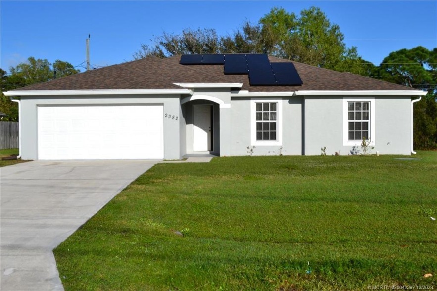 2382 SE Merrill Rd in Port St. Lucie, FL - Building Photo